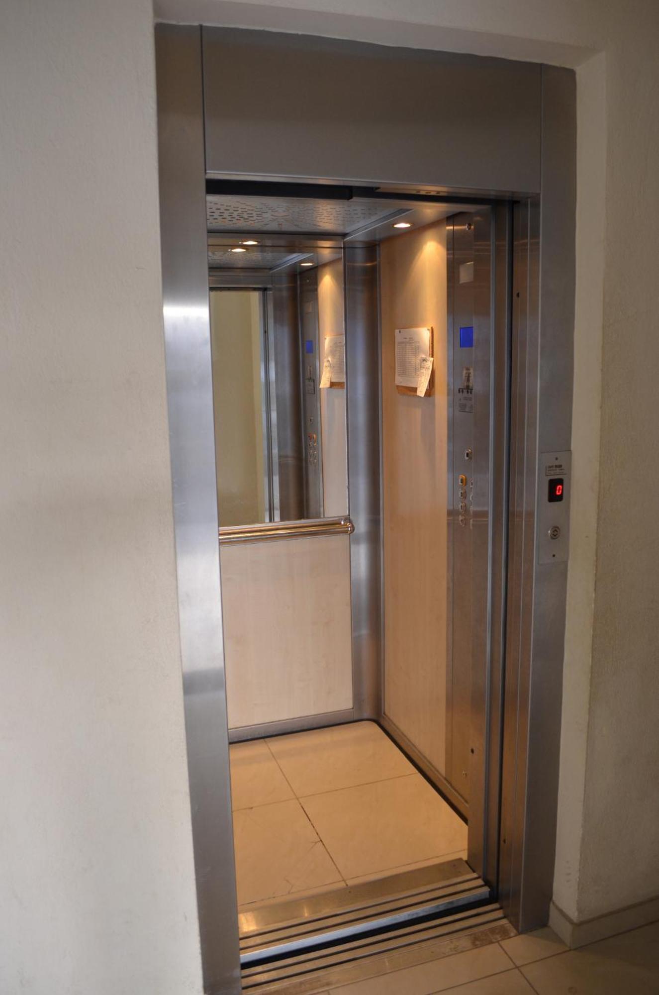 Elpidas 2 Private Parking Apartment Thessaloniki